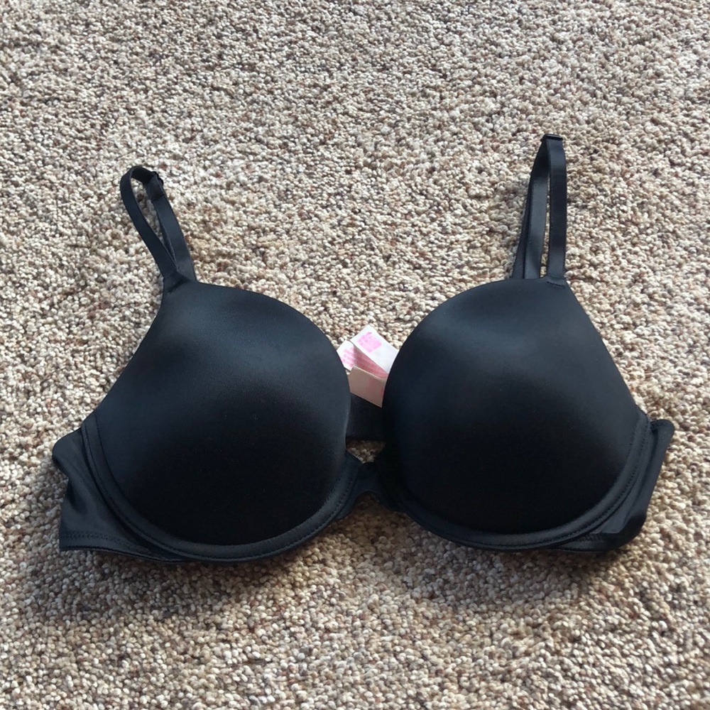 Black Padded/ push up VS Pink Bra